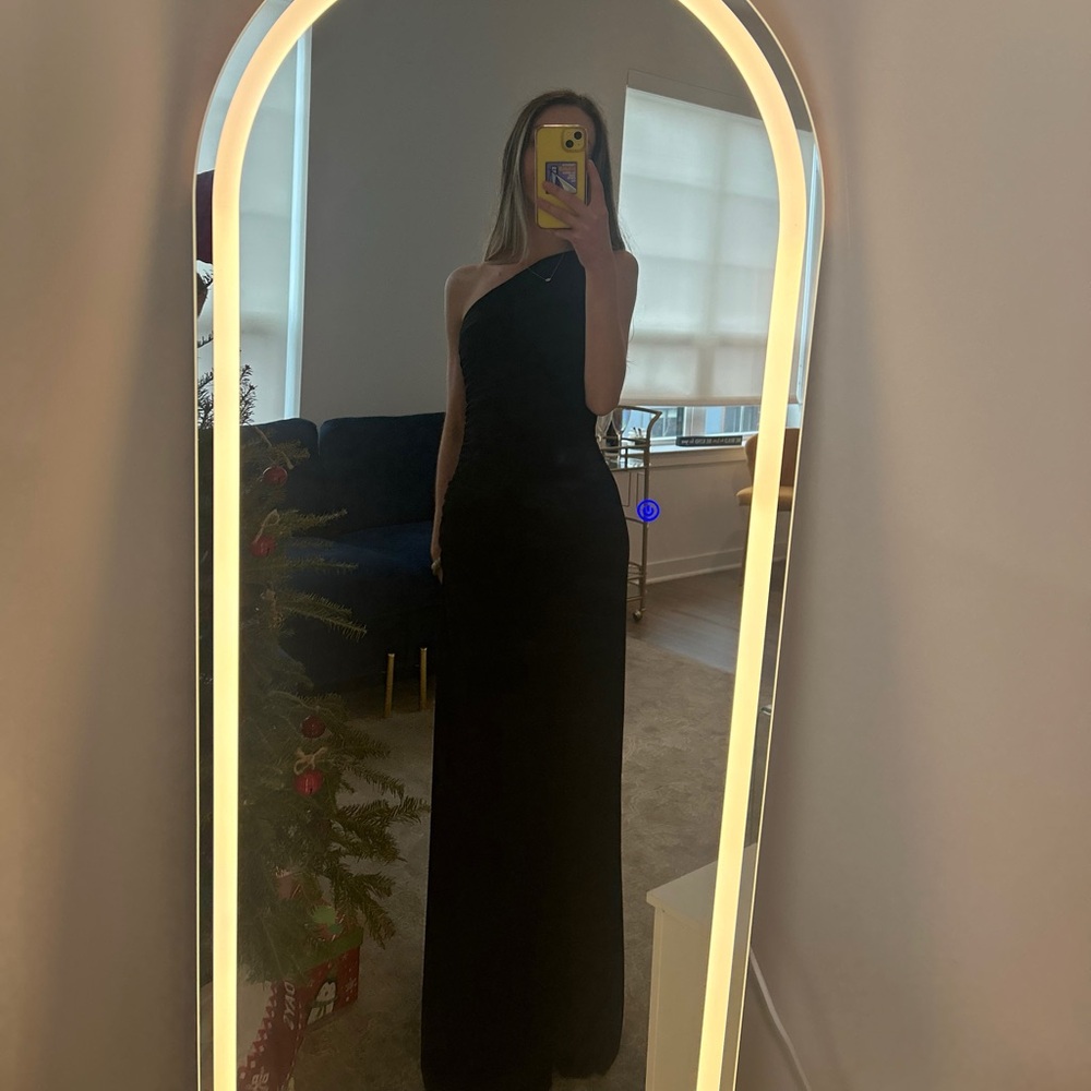 Black One-Shoulder Formal Evening Dress